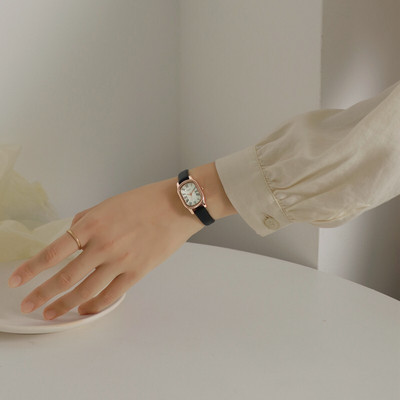 Ceas de dama cu curea din piele - in trei culori