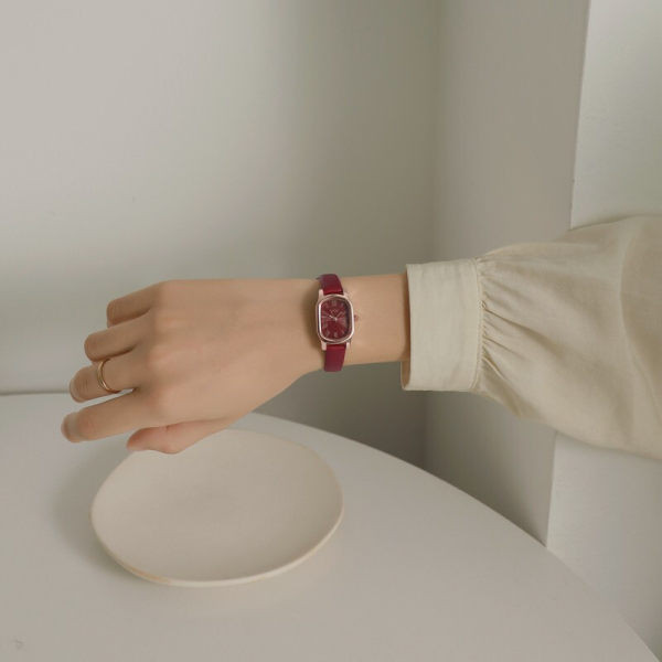 Ceas de dama cu curea din piele - in trei culori