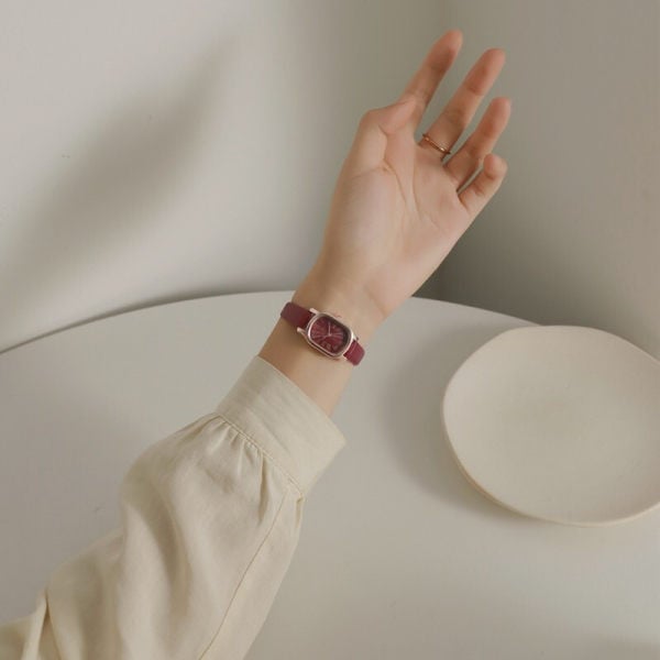 Ceas de dama cu curea din piele - in trei culori