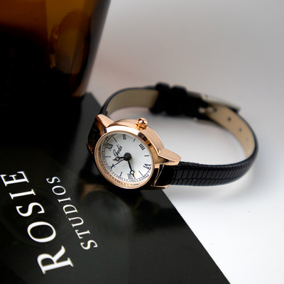 Γυναικείο ρολόι με λουράκι από οικολογικό δέρμα - στρογγυλό σχήμα