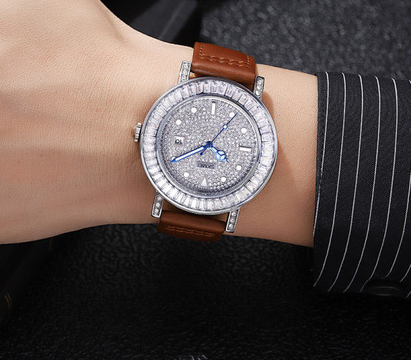 Ceas elegant de dama - cu pietre