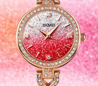 Μοντέρνο γυναικείο ρολόι με διακοσμητικές πέτρες και μεταλλικό κούμπωμα