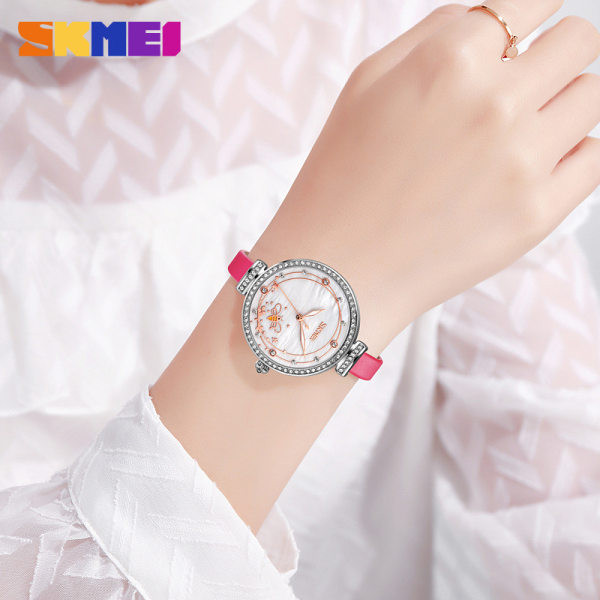 Ümara kujuga naiste käekell