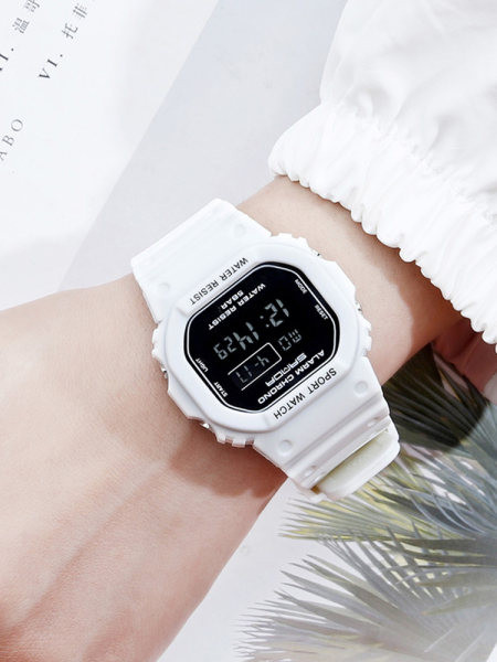 Ühevärviline silikoonrihmaga naiste elektrooniline käekell