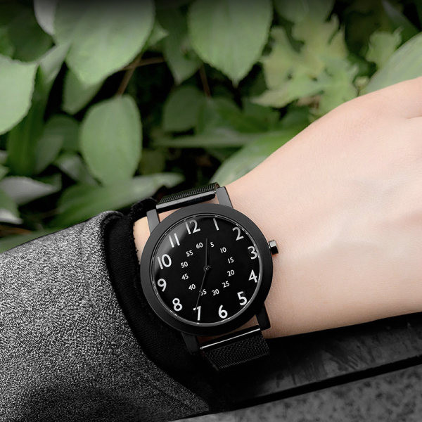 Ceas de dama modern - cu forma rotunda