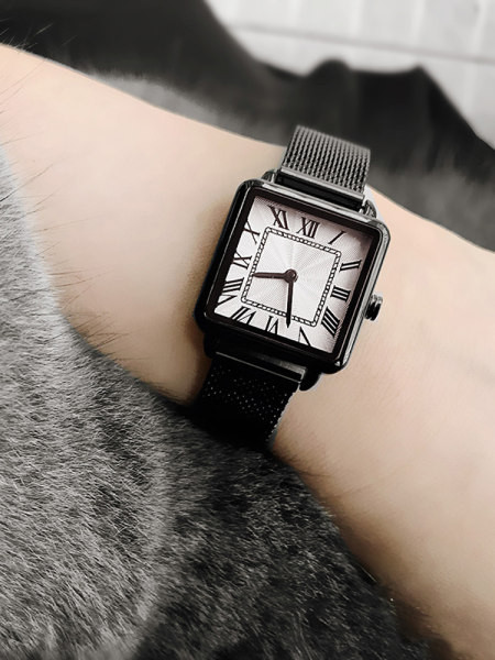 Ceas la modă mai multe modele pentru femei