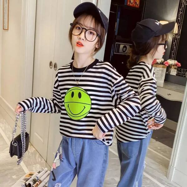 Καθημερινή παιδική μπλούζα - με οβάλ λαιμόκοψη