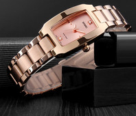 Τρέχον γυναικείο ρολόι - σε διαφορετικά χρώματα