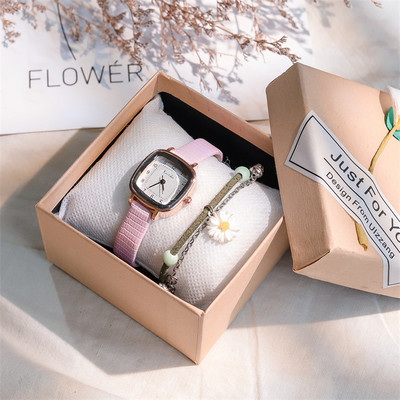 Ceas de dama actual - in diferite culori