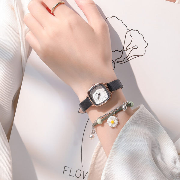 Ceas de dama actual - in diferite culori