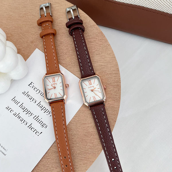 Moodne naiste käekell – erinevates värvides