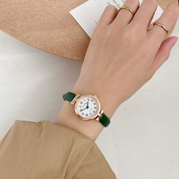 Ceas curat in diferite culori