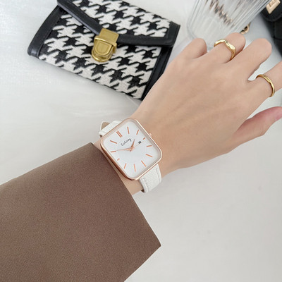 Ceas de damă curat - în diferite culori