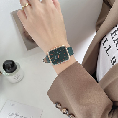 Ceas de damă curat - în diferite culori