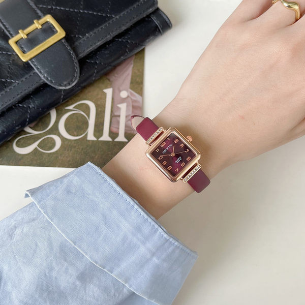 Naiste käekell - ökonahast ja kividest rihmaga