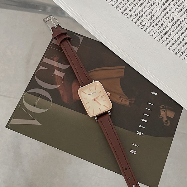 Ženski dnevni sat - sa remenom od eko kože