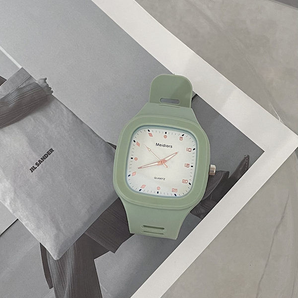 Ceas casual de dama cu curea din silicon