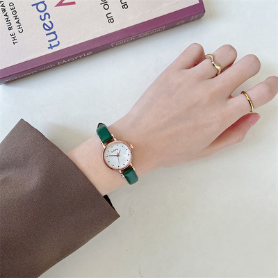 Νέο μοντέλο γυναικείο ρολόι με δερμάτινο λουράκι - πολλά χρώματα