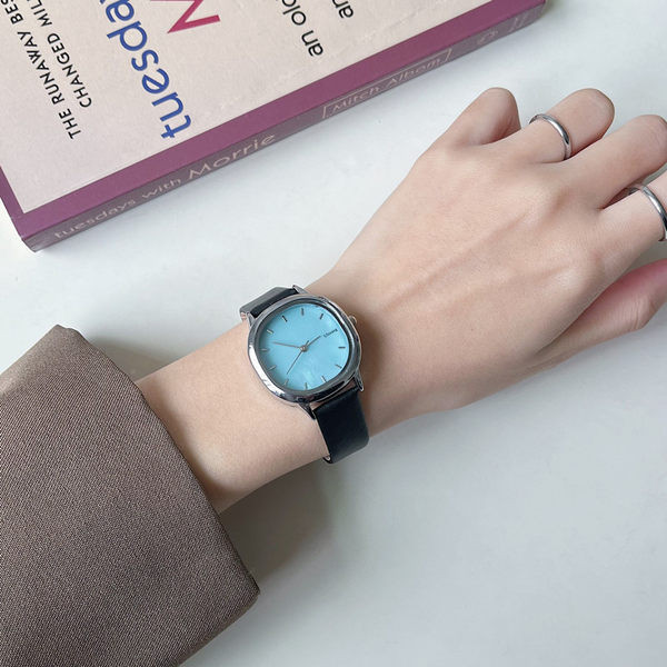 Casual γυναικείο ρολόι με στρογγυλό σχήμα και δερμάτινο λουράκι