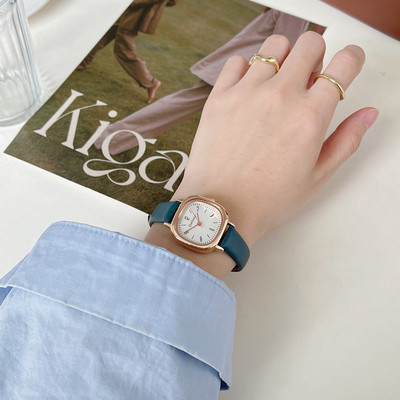 Νέο μοντέλο γυναικείο ρολόι με λουράκι από οικολογικό δέρμα