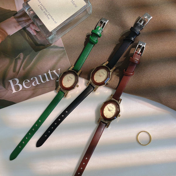 Naiste vabaaja käekell – ökonahast rihmaga