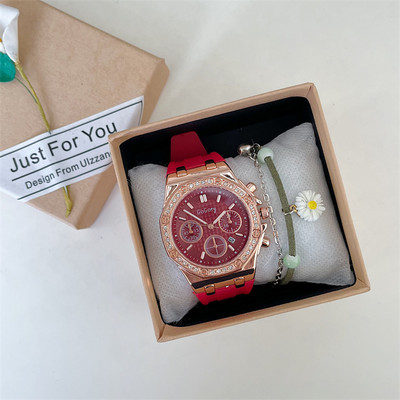 Μοντέρνο γυναικείο ρολόι με λουράκι σιλικόνης