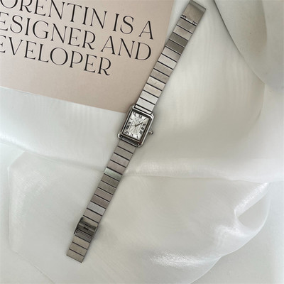 Γυναικείο κομψό ρολόι με τετράγωνο σχήμα