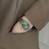 Metallist rihmaga naiste käekell