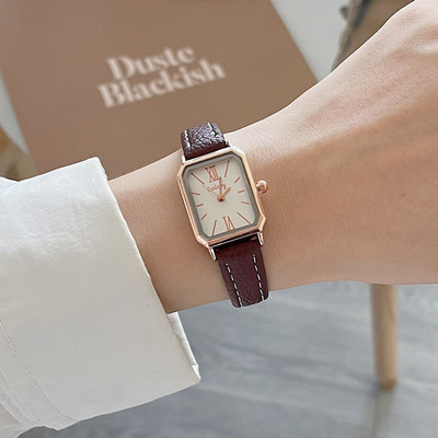 Ceas casual de dama de culoare inchisa si deschisa