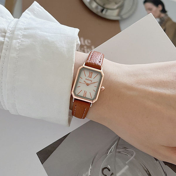 Ceas casual de dama de culoare inchisa si deschisa