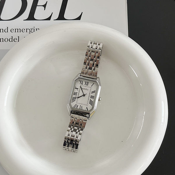 Ceas casual de dama de culoare auriu si argintiu