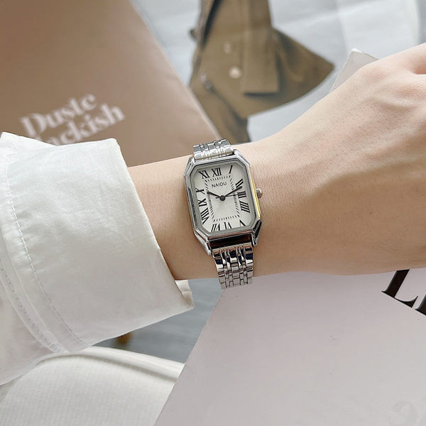 Ceas casual de dama de culoare auriu si argintiu