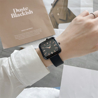 Νέο μοντέλο γυναικείο ρολόι με τετράγωνο σχήμα - πολλά χρώματα