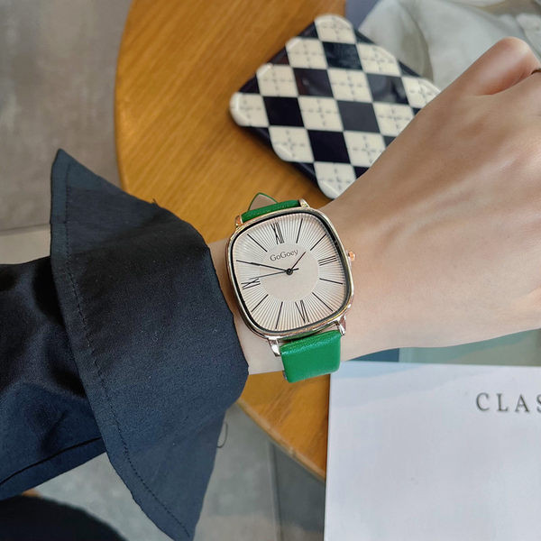 Naiste puhas ruudukujuline käekell