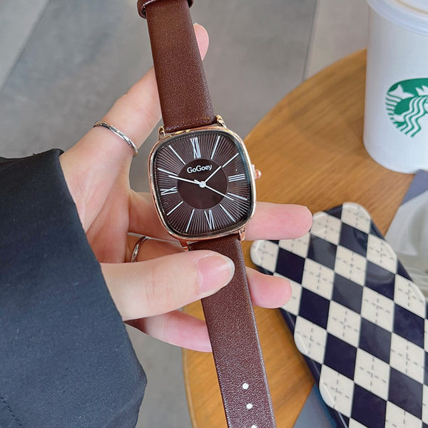 Naiste puhas ruudukujuline käekell