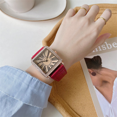 Γυναικείο κομψό ρολόι - με πέτρες