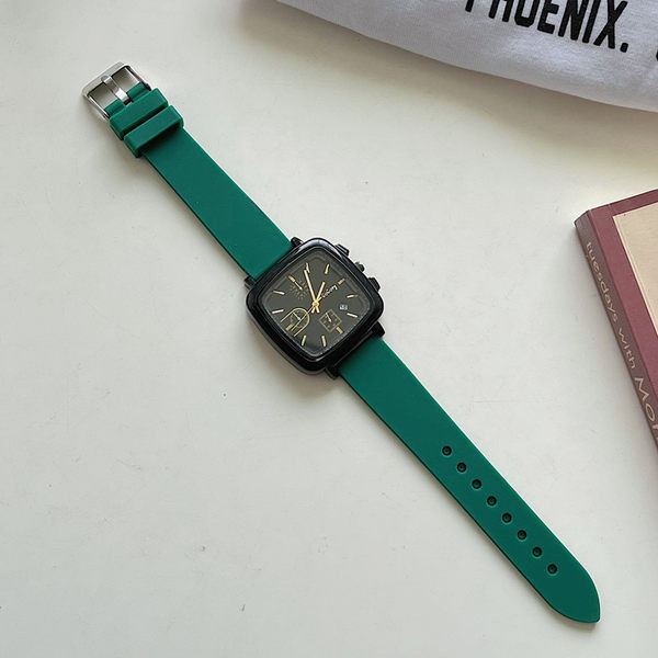 Moodne silikoonrihmaga naiste käekell