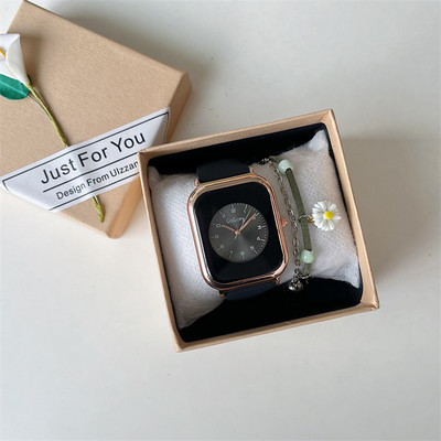 Moteriškas laisvalaikio laikrodis su metaliniais elementais