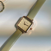 Νέο μοντέλο γυναικείου ρολογιού τετράγωνου σχήματος