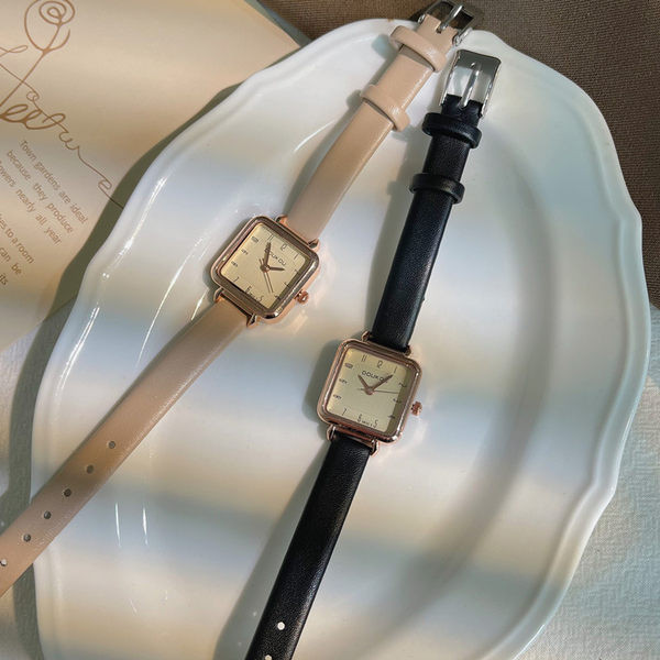 Νέο μοντέλο γυναικείου ρολογιού τετράγωνου σχήματος