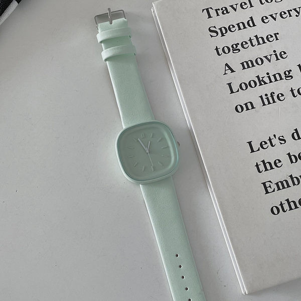 Sportsko-svakodnevni ženski sat