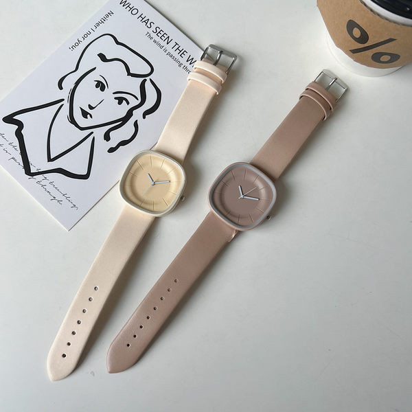 Uus ruudukujuline naiste käekell