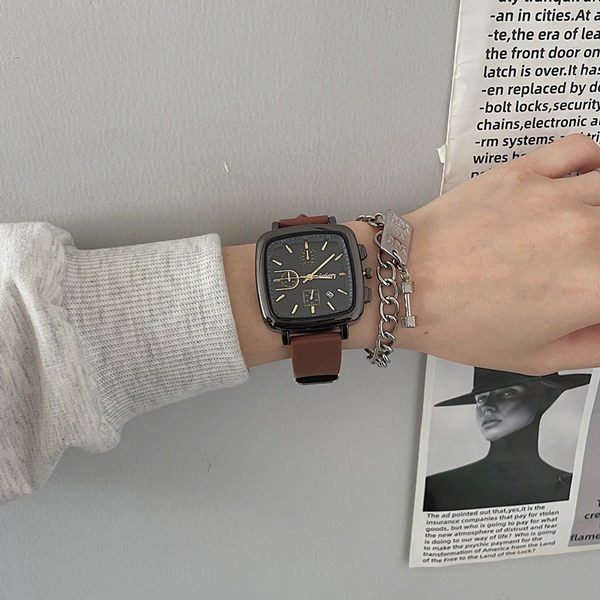 Ceas pătrat de damă cu curea din silicon