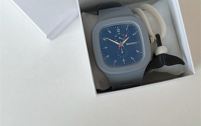 Naiste kandiline käekell erinevates värvides