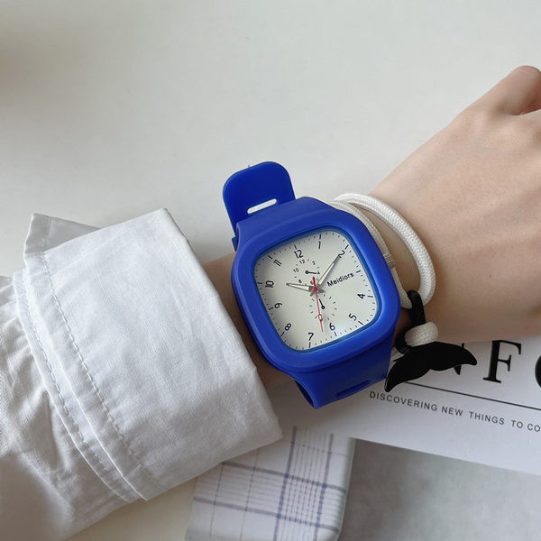 Naiste kandiline käekell erinevates värvides