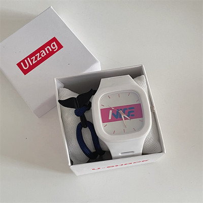 Σπορ γυναικείο ρολόι με λουράκι σιλικόνης