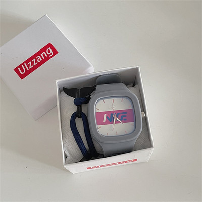 Σπορ γυναικείο ρολόι με λουράκι σιλικόνης