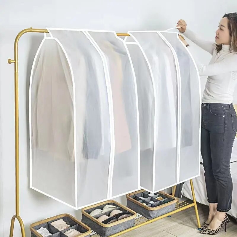 Kodumajapidamises kasutatava põranda riidepuu läbipaistvast plastist tolmukindel kate suure mahutavusega rippuv tüüp riided mantel tolmukate riidest kodutarbed