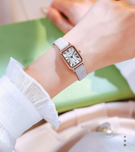 Μοντέρνο γυναικείο ρολόι - σε διάφορα χρώματα