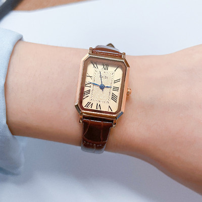 Μοντέρνο γυναικείο ρολόι - σε διάφορα χρώματα